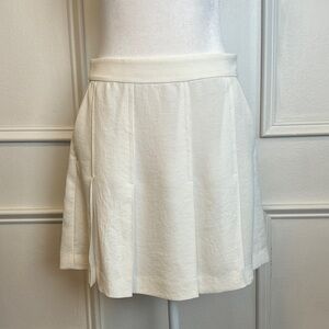 Vince white pleated  skirt sz 2